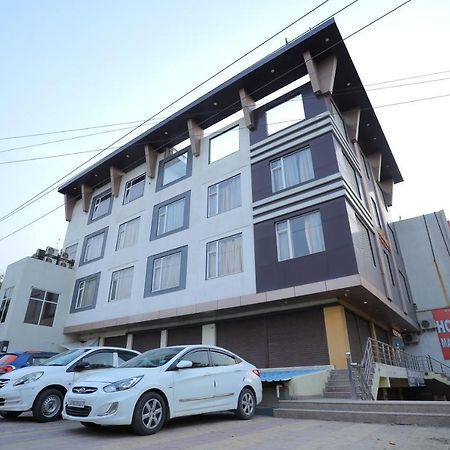 Hotel Marygold Агра Екстер'єр фото