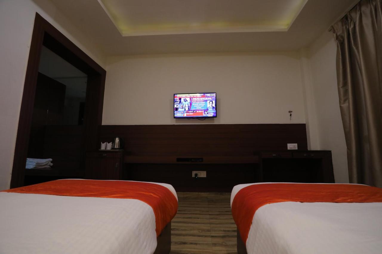 Hotel Marygold Агра Екстер'єр фото