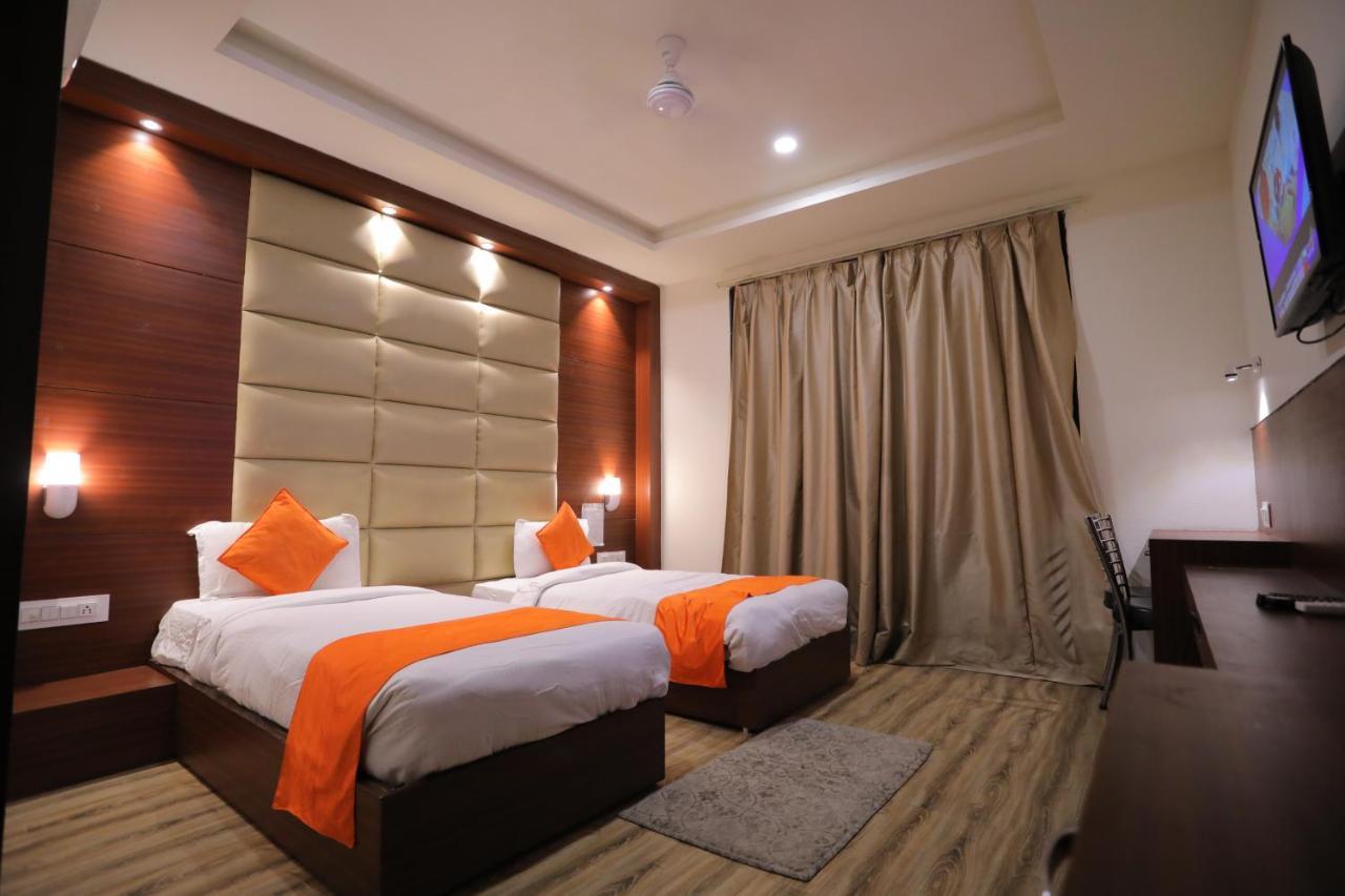 Hotel Marygold Агра Екстер'єр фото
