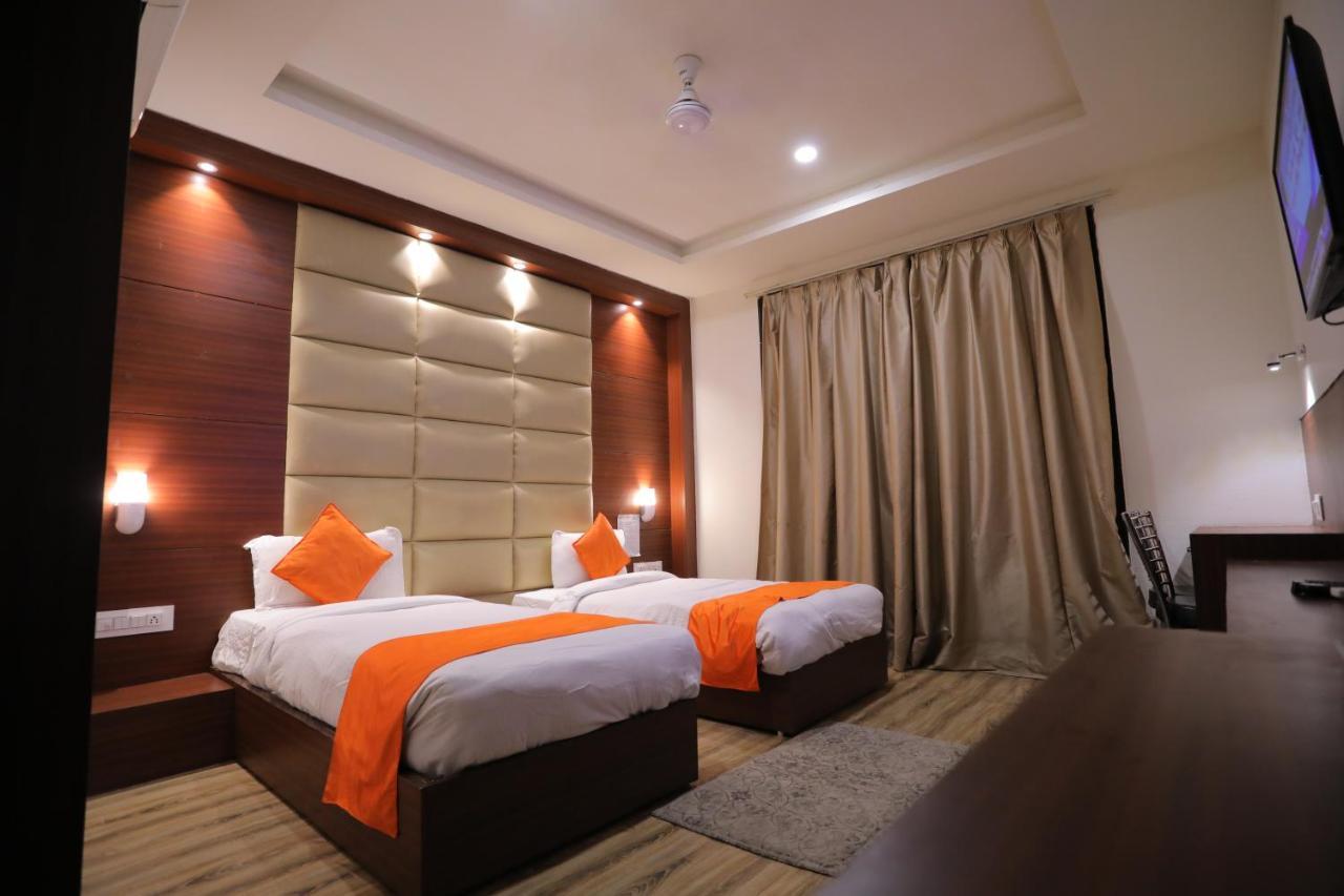 Hotel Marygold Агра Екстер'єр фото